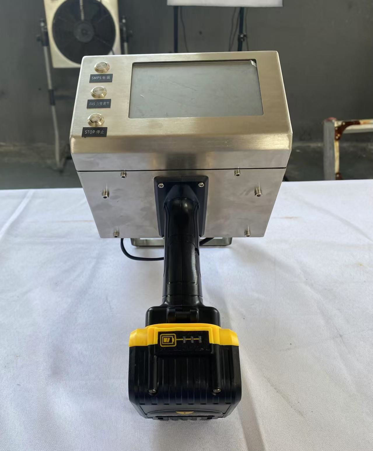 Machine de batterie au lithium portable pour les materales dures avec un bon prix