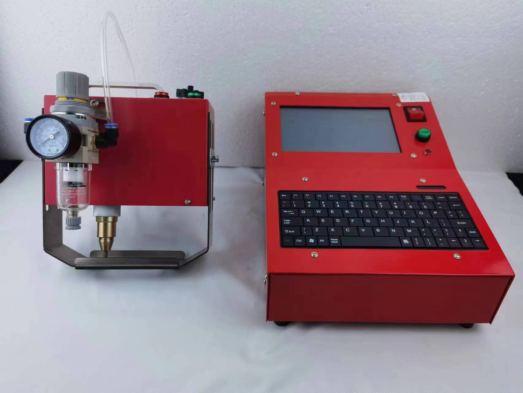 Machine pneumatique portative de marquage par points pour métal dur et cylindre en acier